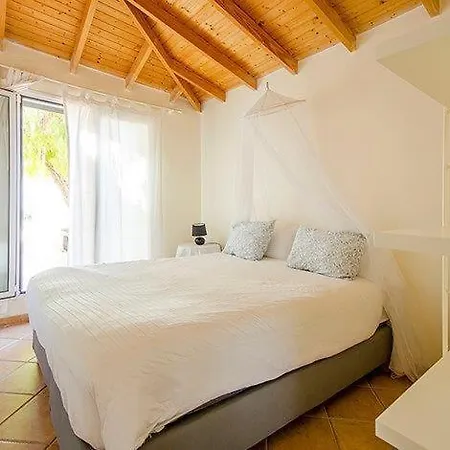 With Private Pool, Jacuzzi & 360° Sea Views *