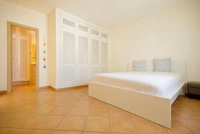 With Private Pool, Jacuzzi&360° Sea Views Villa *